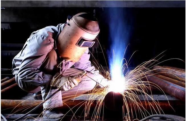 What makes welding stainless st